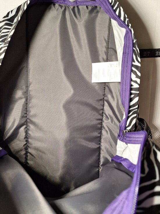 jansport backpack sale laptop bag Agave Triple Fish Something about the Right Color:#209 (Pumpkinseed White/Chartreuse Tail) Run Race Day Nike